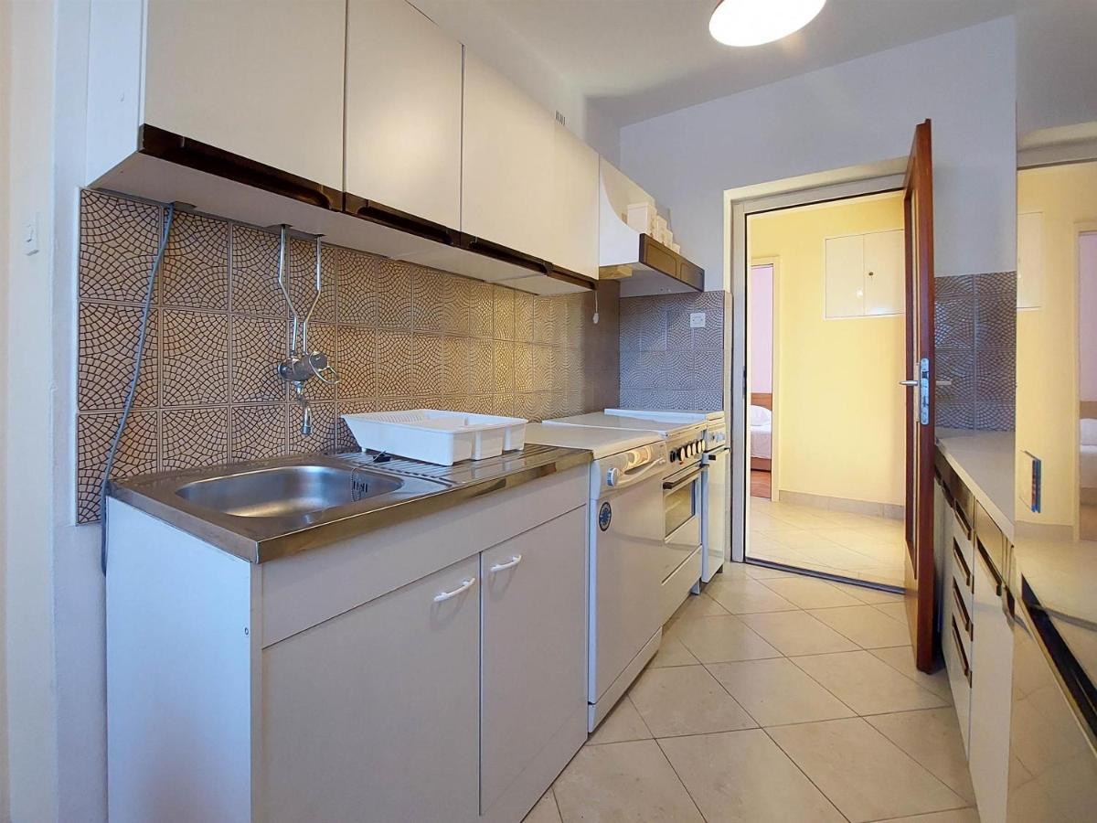 Apartments Nikola Punat Exterior foto